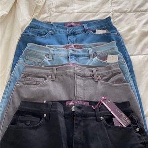 (4) Pair Gloria Vanderbilt Jeans NWT
